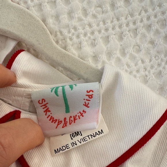 NWOT Shrimp & Grits Kids Candy Cane Shortall - Picture 2 of 2